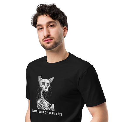 7 Vidas Gato Men's Authentic Mexican Graphic Quote Tee